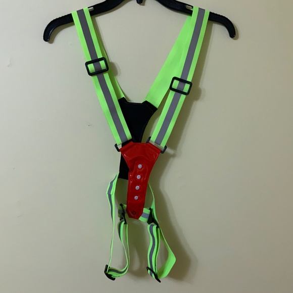 Led Light Up Running Vest Reflective Vest for Walking at Night, High Visibility - Picture 3 of 9